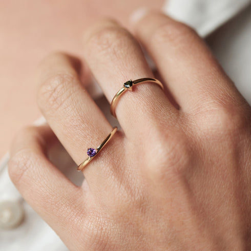 Three Claw Mini Amethyst Ring in Yellow Gold