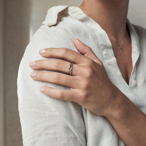 Three Claw Mini Aquamarine Ring in Yellow Gold