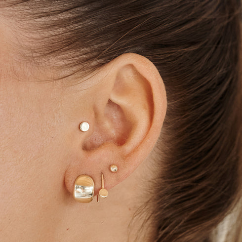 Dot Stud Earrings in Yellow Gold