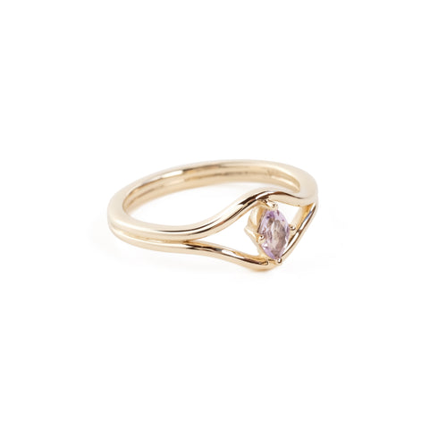 The Visionary Ring with Amethyst in Yellow Gold