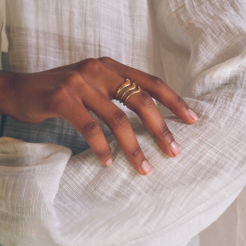 The Holly Arch Band in White Gold