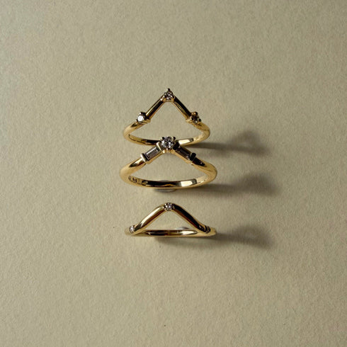 Gentle Three Diamond Arch Band