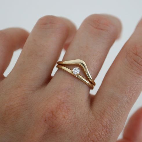 The Holly Arch Band in Yellow Gold