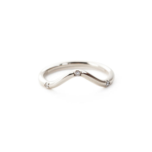 Gentle Three Diamond Arch Band