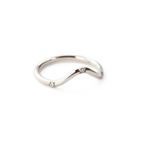 Gentle Three Diamond Arch Band
