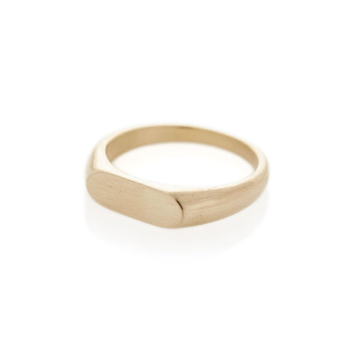 Vista Signet Ring in Yellow Gold