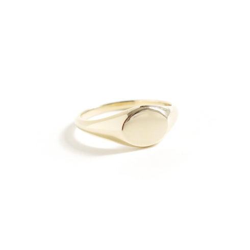 Signet Ring in Yellow Gold