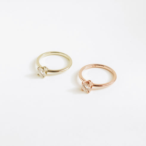 Luna ~ Four Claw Round Diamond Ring