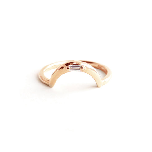 White Baguette Diamond Arch Band in Rose Gold