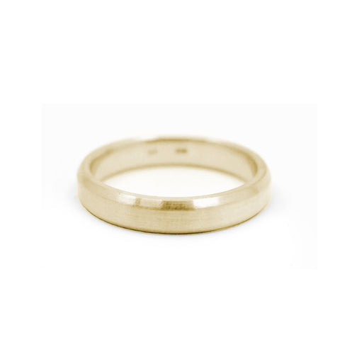 Bevelled Edge Band in Yellow Gold