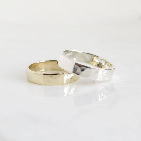 Men's Hammered Band in Silver