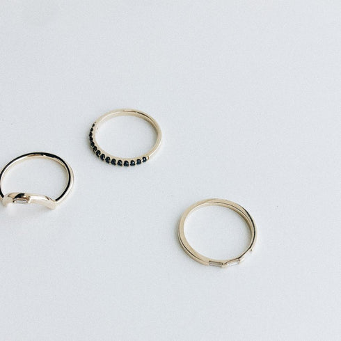 White Baguette Diamond Arch Band in Rose Gold