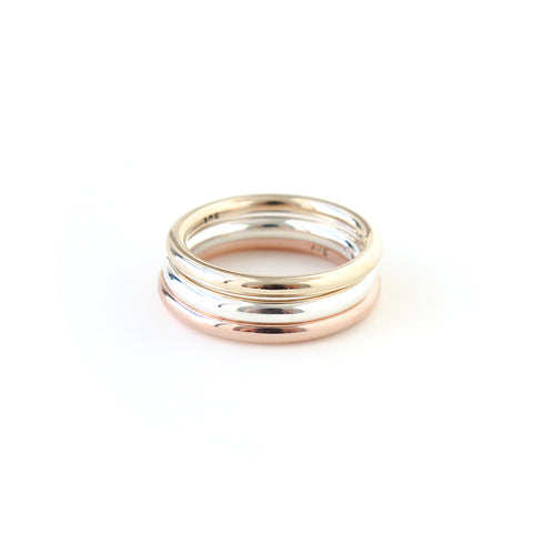 Full Round Band in Yellow Gold