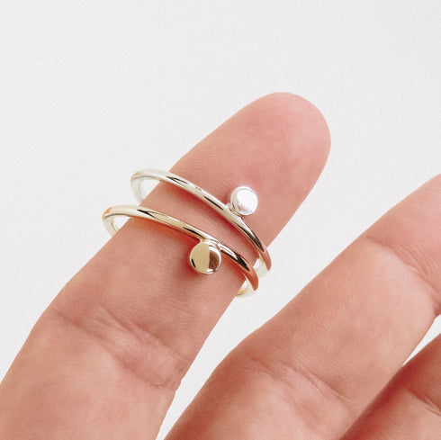 The Dot Ring in Yellow Gold