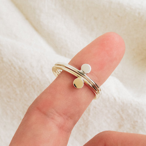 The Dot Ring in Yellow Gold