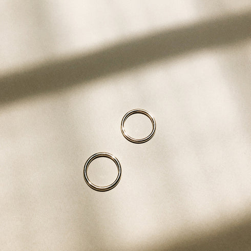 Full Round Band in White Gold