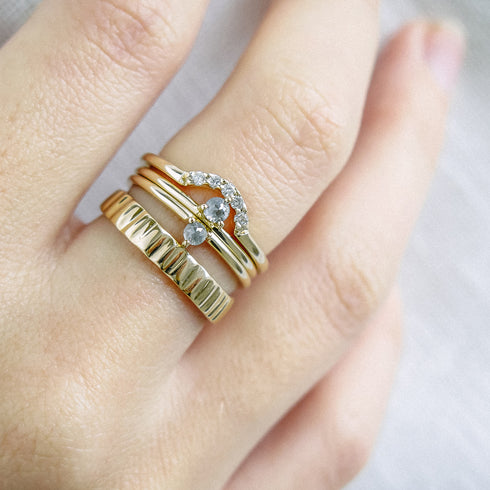 Diamond Arch Band in Yellow Gold